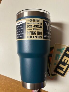 NWT - Yeti 30 Ounce Cup - Agave Teal
